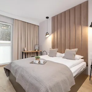 Lema 19 Uniqe Apartment In Krakow With Garden Air Conditioning Parking Near Tauron Arena By Renters Prestige Kraków